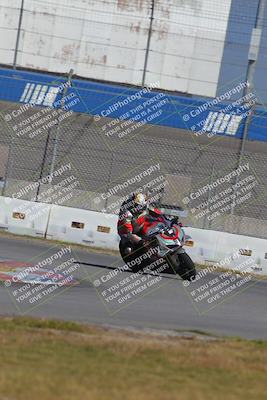 media/Nov-26-2022-Fastrack Riders (Sat) [[b001e85eef]]/Level 2/Session 3 Outside Turn 9/